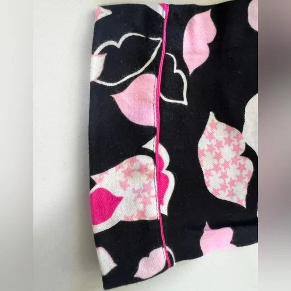 BNWOT Victoria’s Secret Kiss Lips Pajama Shirt. Size Large - Picture 6 of 9